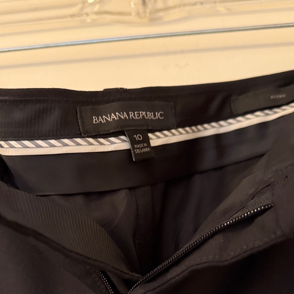 Banana Republic Women's Black Straight Leg Pants - Picture 2 of 2